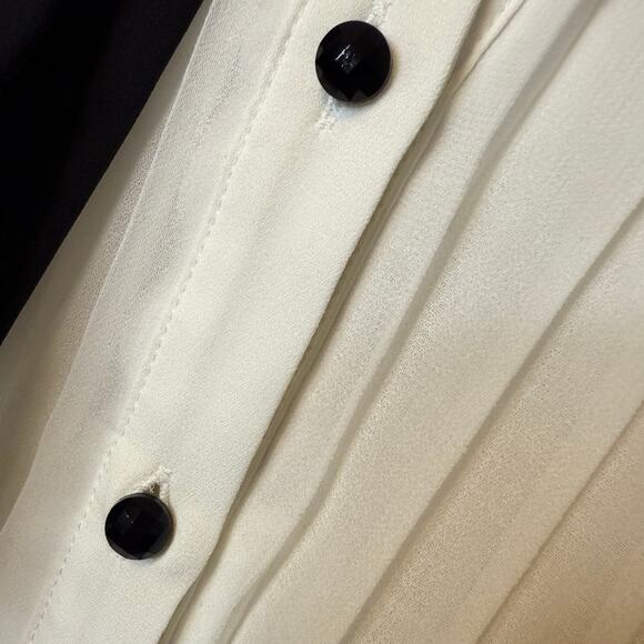 White House Black Market Bow-Neck Pleated Blouse Womens Size 12 White/Black - Picture 6 of 8